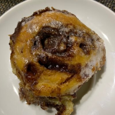 cinnabonna's profile picture. Failed Chef, Proud Consumer of Cinnamon; Dare me to bake smth; My sheer purpose is that Gordon Ramsey blocks me