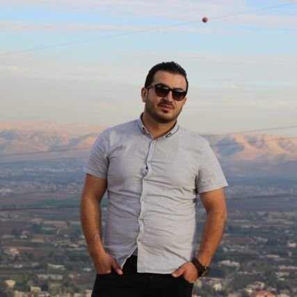 لبنان ١٩٢٠ ولد ميتاً على يد غريب اسمه الجنرال غورو، وما يرزال بحالة موت سريري حتى الآن بإنتظار اعلان الوفاة.....