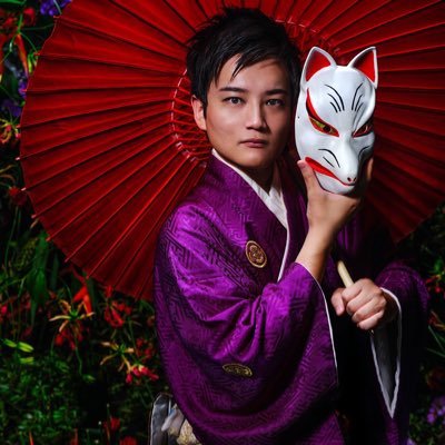 ▼令和元年文化庁芸術祭賞「新人賞」▼手妻(和妻)日本古典奇術▼動画(https://t.co/G0W5Qc9K3R) ▼お問い合わせinfo@japanesemagic.jp