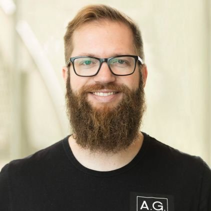 beer and travel lover, passionate about Javascript world and currently working at @personiohr as Senior Frontend Engineer