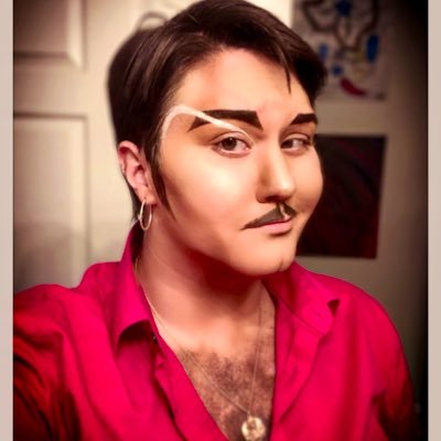 👑Austin based Drag King😎🤙🏻
🎯Juggling•Magic•Comedy•Musicals🎭
👁General Stupidity, all in the sake of entertainment.💫
First drag son of Jack Rabid ♠️🐇
