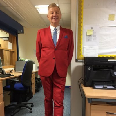 headteacher for 37 years,semi retired works as p/t journalist fan of Brexit, Boris, Notts County FC, Notts County Cricket born & educated in Nottingham