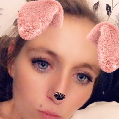 I’m 28 year old engaged have five children and work in security xx