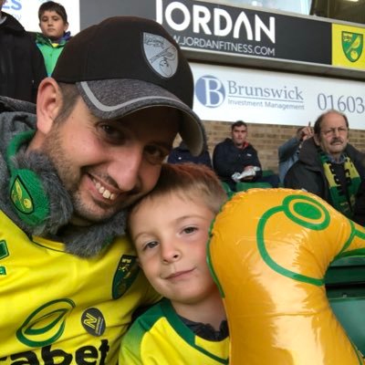 I’m rob father of 2 beautiful wonderful children husband of the greatest woman alive. supporter of the greatest team there is  💚💛 fact!!