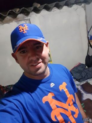 ErickCerda14's profile picture. viviendo el momento