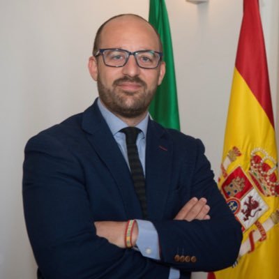 Historia y Derecho. Alcalde de @ElPuerto. Vicepresidente 4° de @Diputacioncadiz.  Presidente @PopularesElPto.