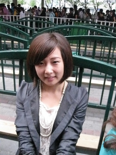 lookingforCR's profile picture. 