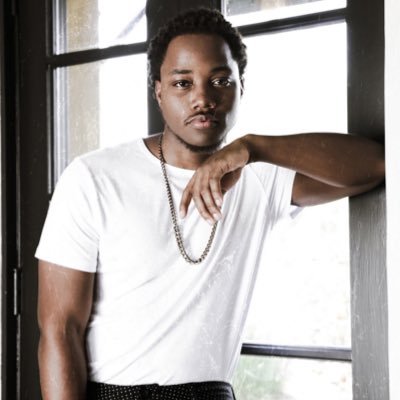 leonthomas1113's profile picture. Fakelife (rp account) (singer/actor. U might remember me from victorious the tv show. )@ArianaG67428875 my wife👸