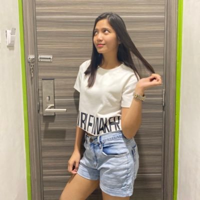 jayecamille's profile picture. Goal seeker| lovingdaughter l Be a good person,but don't waste time proving it.