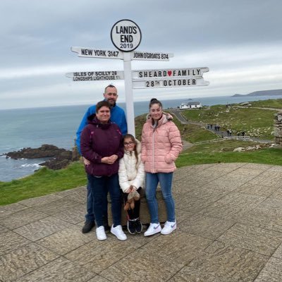 sheard_leah's profile picture. mummy of two beautiful girls