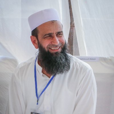 تا نخیزد بانگ حق از عالمی
گر مسلمانی نیاسائی دمی
می ندانی آیہ ام الکتاب
امت عادل ترا آمد خطاب