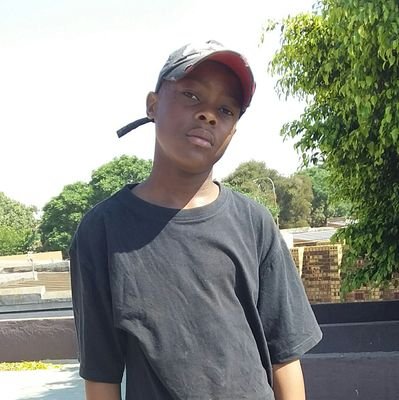 follow on Insta @Phana_the_kid//Aquarius♒
//Artists🔊🎶//14 Years of age// https://t.co/NXa9Dl7VIJ