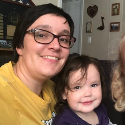 queenofthehoard's profile picture. mother of 4 • wife • future teacher