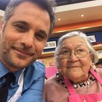 je me sans heureux que lorsque je fais des nouvelles connaissances c'est ma façon à moi de profiter de la vie
