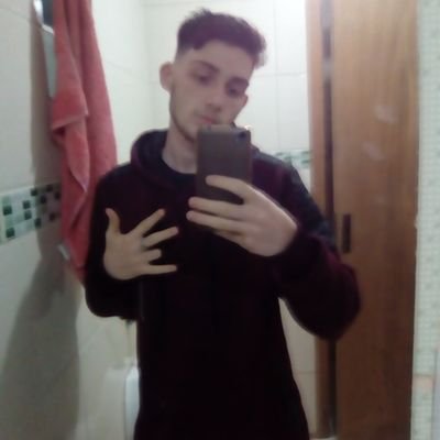 21 years;
Brasileiro 🇧🇷, Italiano 🇮🇹, Alemão 🇩🇪 & Irlandês 🇮🇪.
Muay Thai 🥊;
Cristão
Colorado 🇦🇹