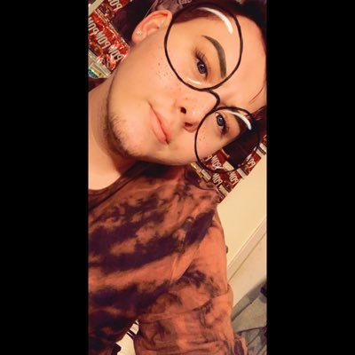 follow my new one @drxppyaxs