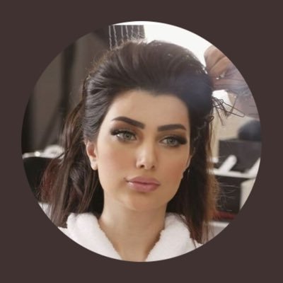 ...سعودية ورايتي خفاقه 🇸🇦 ... بٍّيِّنِّ آلِّوٍّحَّدٍّهِّ وٍّآلِّنِّآسَّ خِّلِّيِّطِّ مِّنِّ آلِّسَّعَّاده...