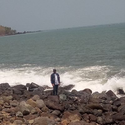 low profile
Trying not to become a man of success..but rather to become a man of value..