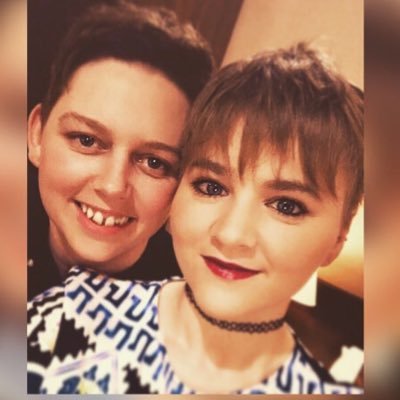 Football- MUFC - United til I die 🔴👹 Fiancé - @stiggy84 ❤️👩❤️💋👩 Welsh & proud 🏴💚 I swear waaaay too much 🤣