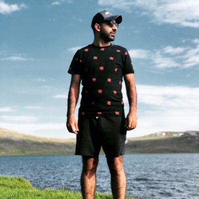 usama382's profile picture. Interested In Helping Others.