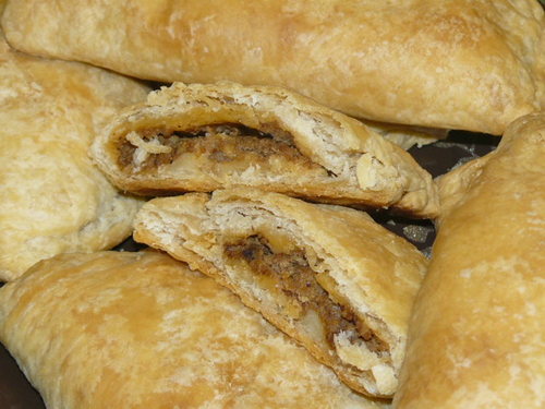 HaitianPate's profile picture. Follow us & use hashtag #HaitianPate to shout out your favorite Haitian bakery/restaurant.
We'll feature places to find Haitian pate from all over the world.