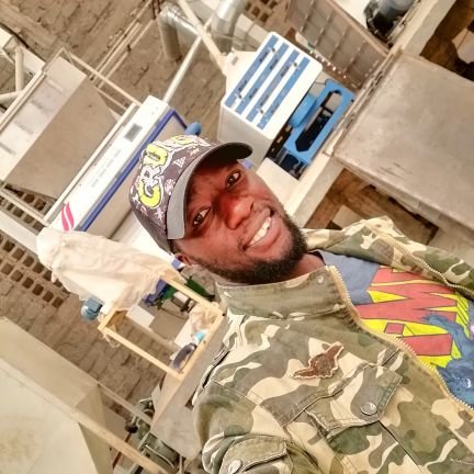 Artist by nature, Graphic/Interior designer.