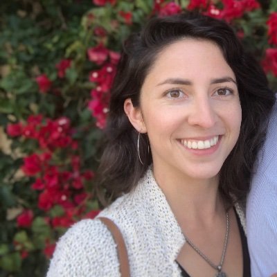 theanitayouknow's profile picture. not all that shimmers is gold