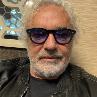 jeanfau76083718's profile picture. Tant que tu vie il faut croire