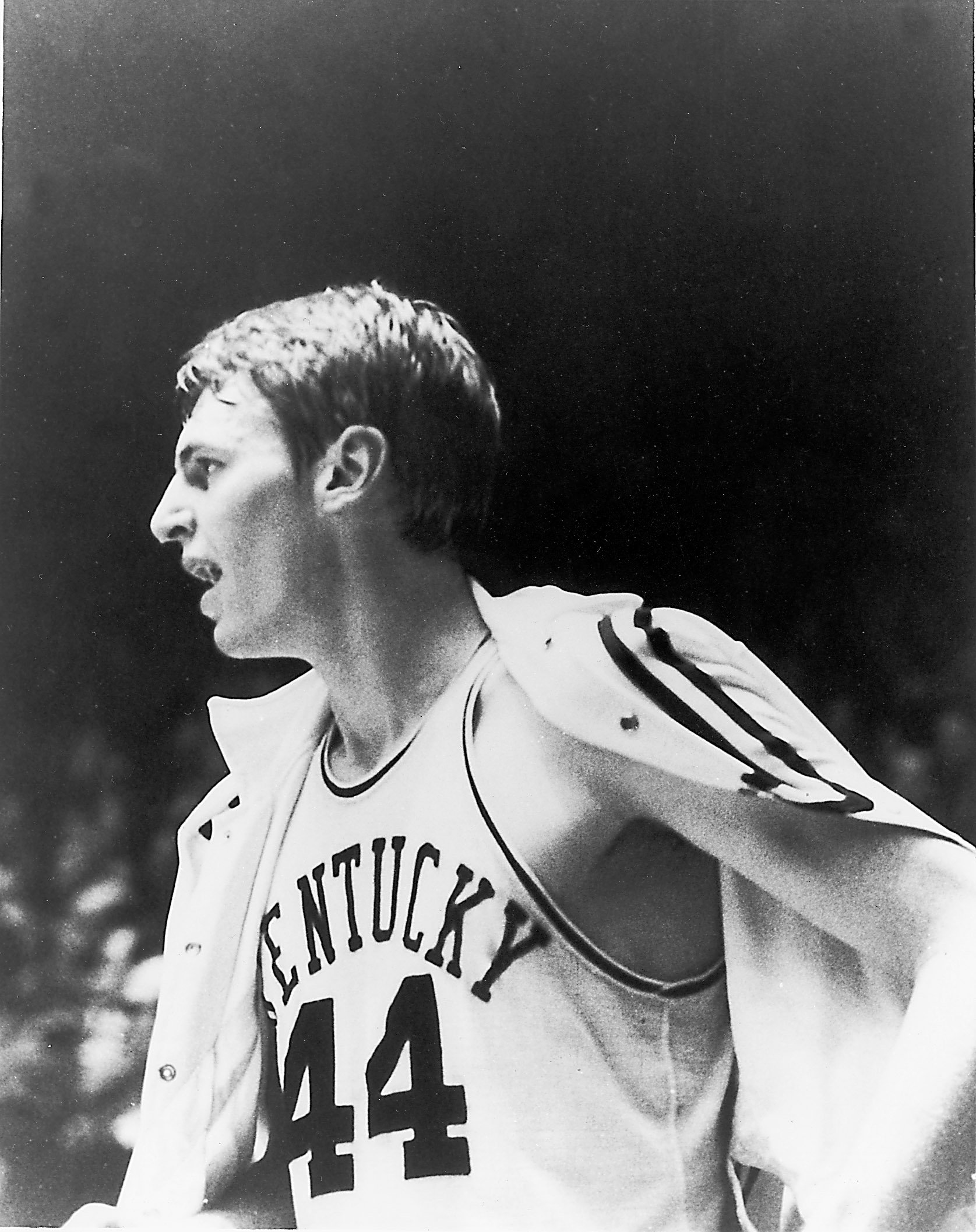 Stats, notes, announcements and general historical information on the Kentucky men's basketball team via the UK communications and public relations department.