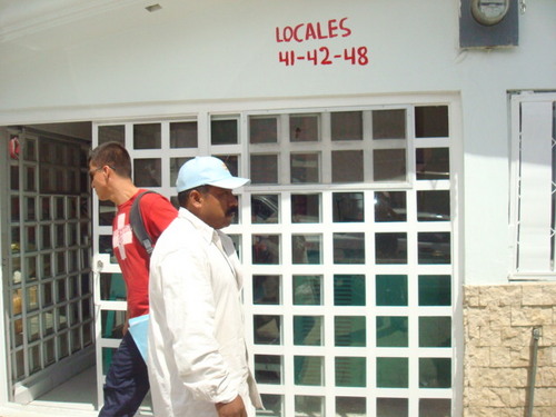 somos tres mujeres trabajadoras me despojaron, robaron tanques de gas llevo 429 dias sin trabajar.sin orden judicial cercaron grava laminas ocosingo chiapas