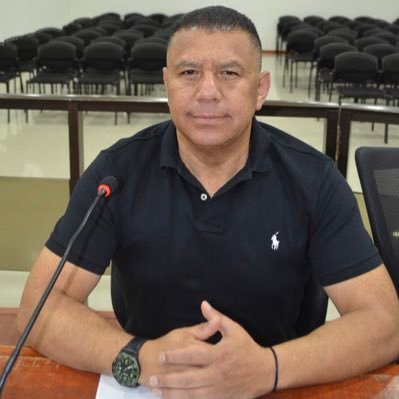 Orgulloso Tunjano, Ingeniero Industrial, especialista en Gerencia Financiera, especialista en Salud Ocupacional y Riesgos Laborales, especialista en educación