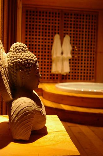 Shadesofjadeinn's profile picture. Luxury Bed and Breakfast accommodation in a unique and tranquil West Coast Zen style in Roberts Creek, Sunshine Coast