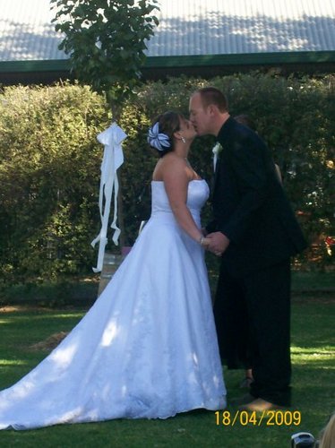 becksta11's profile picture. working mum to 2 amazing children, Peacock’s Tpt & Hay Contracting, cutting, raking, big square baling, steamer, stacking, Aust Wide Tpt