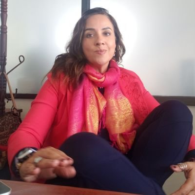 saragax's profile picture. Fanática de la lectura, del cine, mi familia. Amo correr y escuchar música diferente.  Comprometida con la educación.