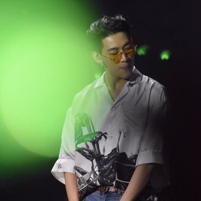 BEMY14014581's profile picture. G O T 7 F O R E V E R 🌴 🐰 👑 🍑 🌙 🐍 🐜 💚