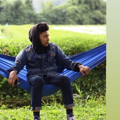 aldi_ismaya's profile picture. I'm not  to seek pleasure for the moment, but I want to find pleasure at a future date | Oasis,Coldplay,Sigurros