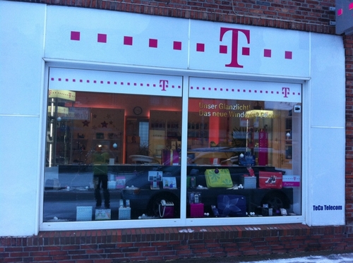 Wir sorgen für Ihre Kommunikation.
Egal ob Mobilfunk-Festnetz-Internet

In 
Niebüll-Haupstr.69
Leck-Haupstr.21
Risum-Lindholm-Dorfstr.236