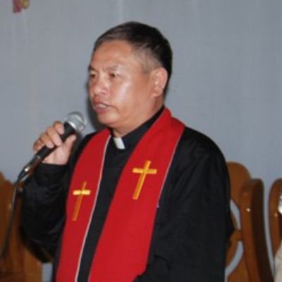 牧师:1989年11月19日受洗归主
2007年11月8日封牧
因长期教会维权,关心访民多次入狱达10多年之久。
现居加拿大BC省