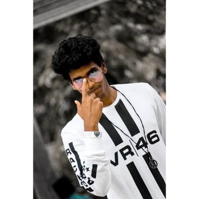 Thalapathi😎rasigan
Follow Your Passion 🔥
Oruvarayum Nambathey ☝🏻
Single✌🏻man🤘🏻