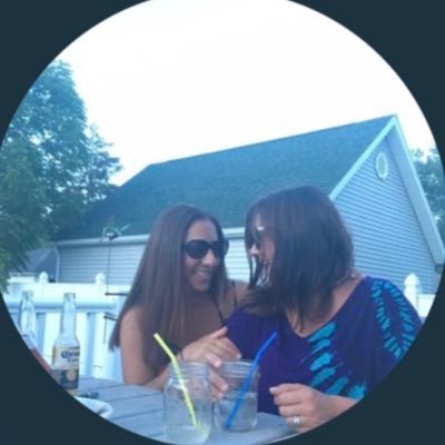 EllaLellaSun's profile picture. #Resist #Resister Proud liberal snowflake, mom, wife of a hot hubby & #BadAss 🌊 #VoteBlueNoMatterWho NO DMs Please 🤷🏻‍♀️#DitchMitch #FBR Jeep Owner #JeepGirl