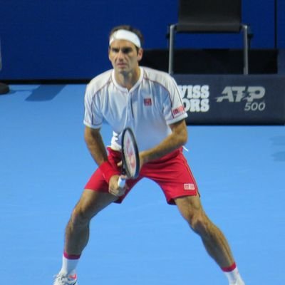 Federerの大ファン。Rogerに会うため2013より1回/年 海外生観戦旅行7年連続決行・無敗記録更新中。取り分け大好きBasel❤ 自分の テニス歴20数年。 映画も舞台も好き。YOSHIKI classicalも🎵。そしてSMAP,中居君も😍 -JAPAN-