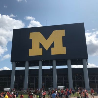 in53856311's profile picture. ですが、知り合いがまだ売ってるのでDM来てくれたら案内します。フォローワー5000↑ の人なので、信用もあります。