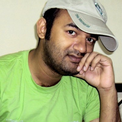 Photographer
.