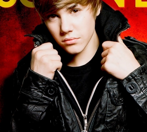 SOU UMA MENINA MUITO ALEGRE,CARINHOSA,ETC.BATALHO MUITO PELOS MEUS SONHOS POIS QUEM ACREDITA SEMPRE ALCANÇA!E EU ACREDITO QUE UM DIA VEREI JUSTIN BIEBER I LOVE!