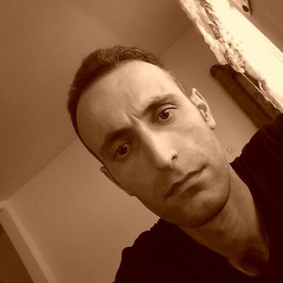 GErYeWsmsY9NL7z's profile picture. حال میکنم باهمینایی ک دارم ...