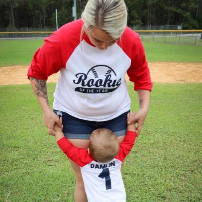 KaylaSiegmund's profile picture. 21 • Married • Mommy to a little boy • Fl ✈️ SC