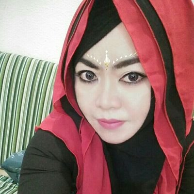 sitihas00351525's profile picture. Lupakan setiap kesedihan,nikmati hidup ini dng baik