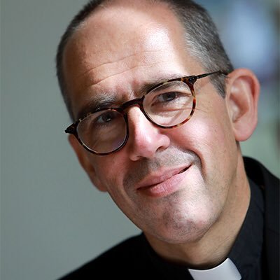 Compte officiel de Mgr Matthieu Rougé, évêque de Nanterre @92catholique. Devise: Sursum corda! Élevons notre coeur!