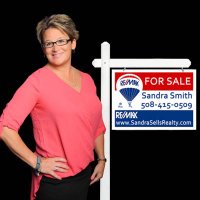 Sandra Smith, REALTOR® - RE/Max Spectrum(@SandraS_Realtor) 's Twitter Profile Photo