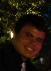 Não cruze os braços diante de uma dificuldade, pois o maior homem do mundo morreu de braços abertos!